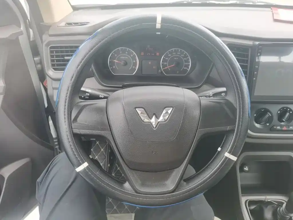 Wuling Hongguang V — миниатюра 11
