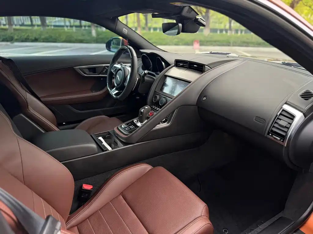 Jaguar F-TYPE — миниатюра 9