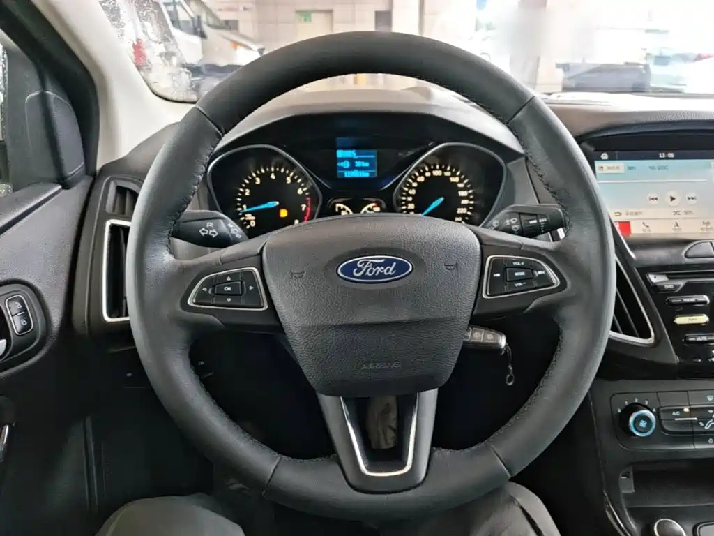 Ford Focus — миниатюра 11