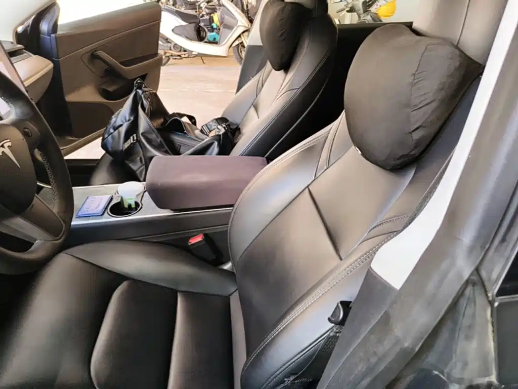 Tesla Model 3 — миниатюра 8