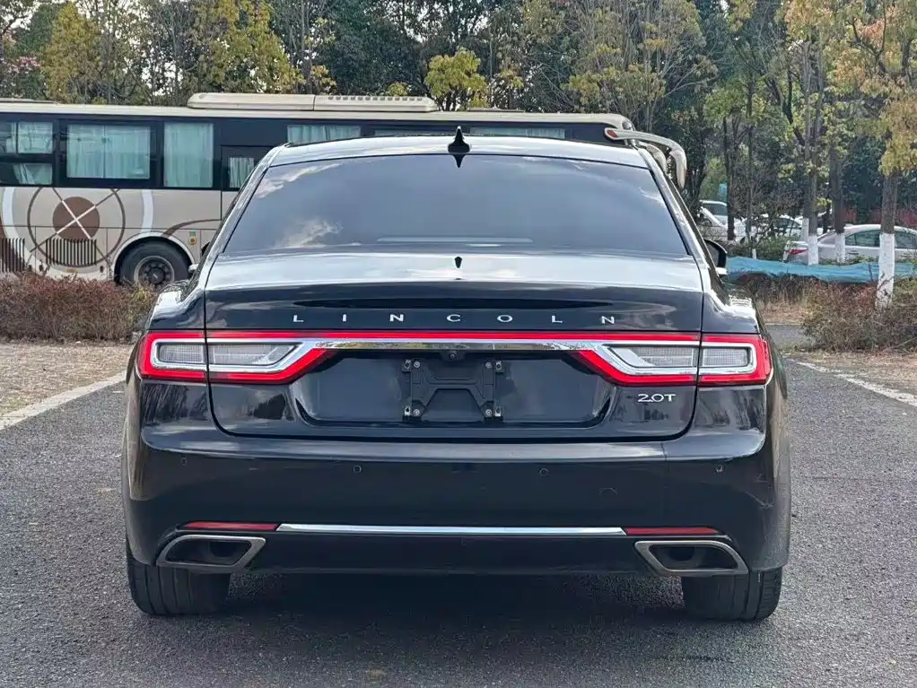 Lincoln Continental — миниатюра 8