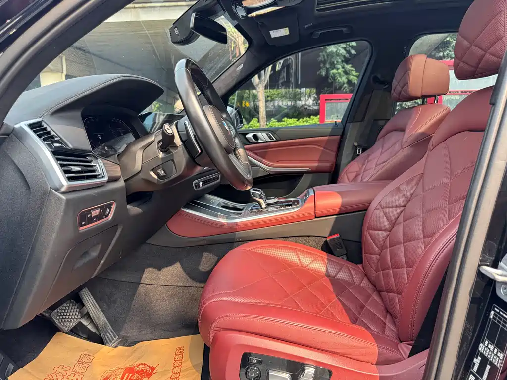 BMW X5 2022 xDrive 40Li M Sport