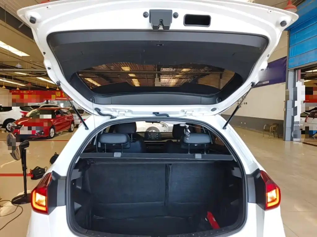 Geely Vision X3 — миниатюра 19