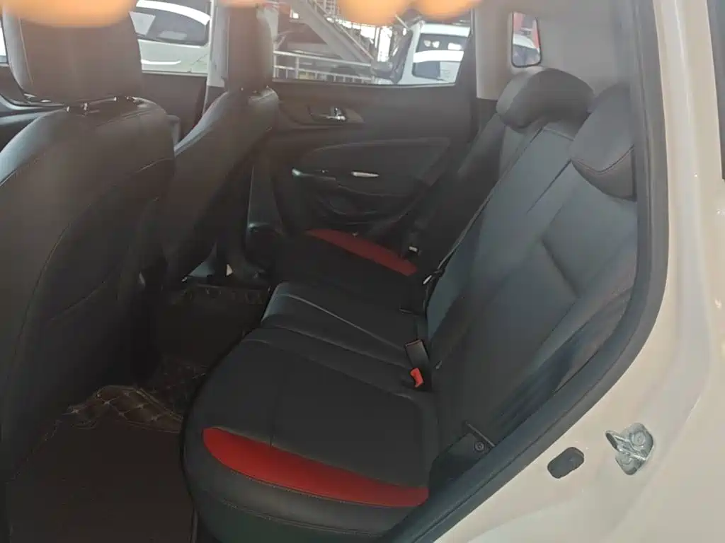Changan CS15 — миниатюра 17