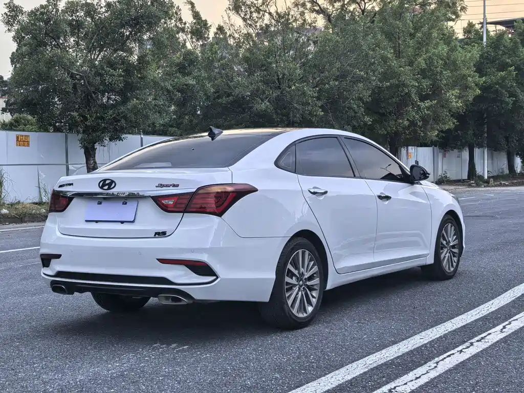 Hyundai Mistra — миниатюра 4