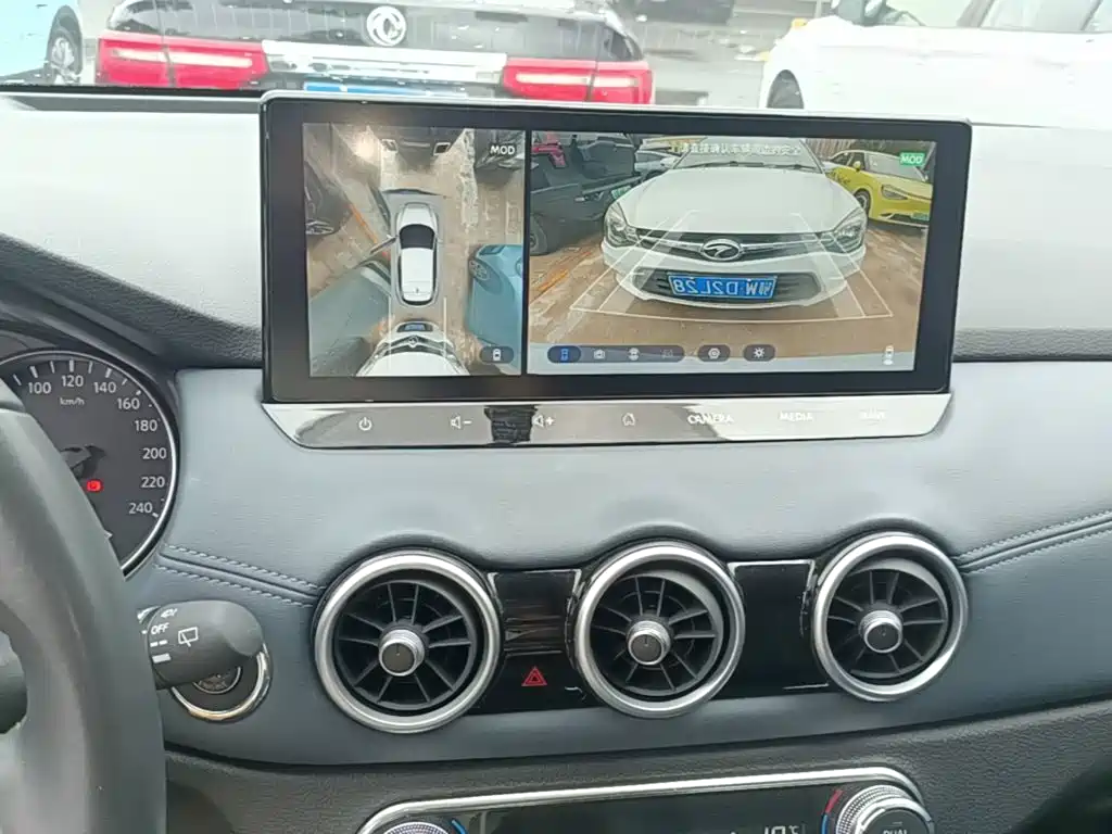 Nissan Qashqai — миниатюра 13