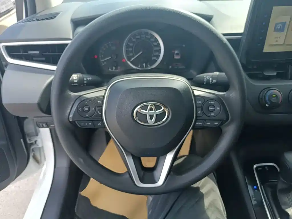 Toyota Corolla — миниатюра 11