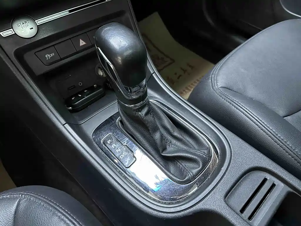 Roewe 360 — миниатюра 9