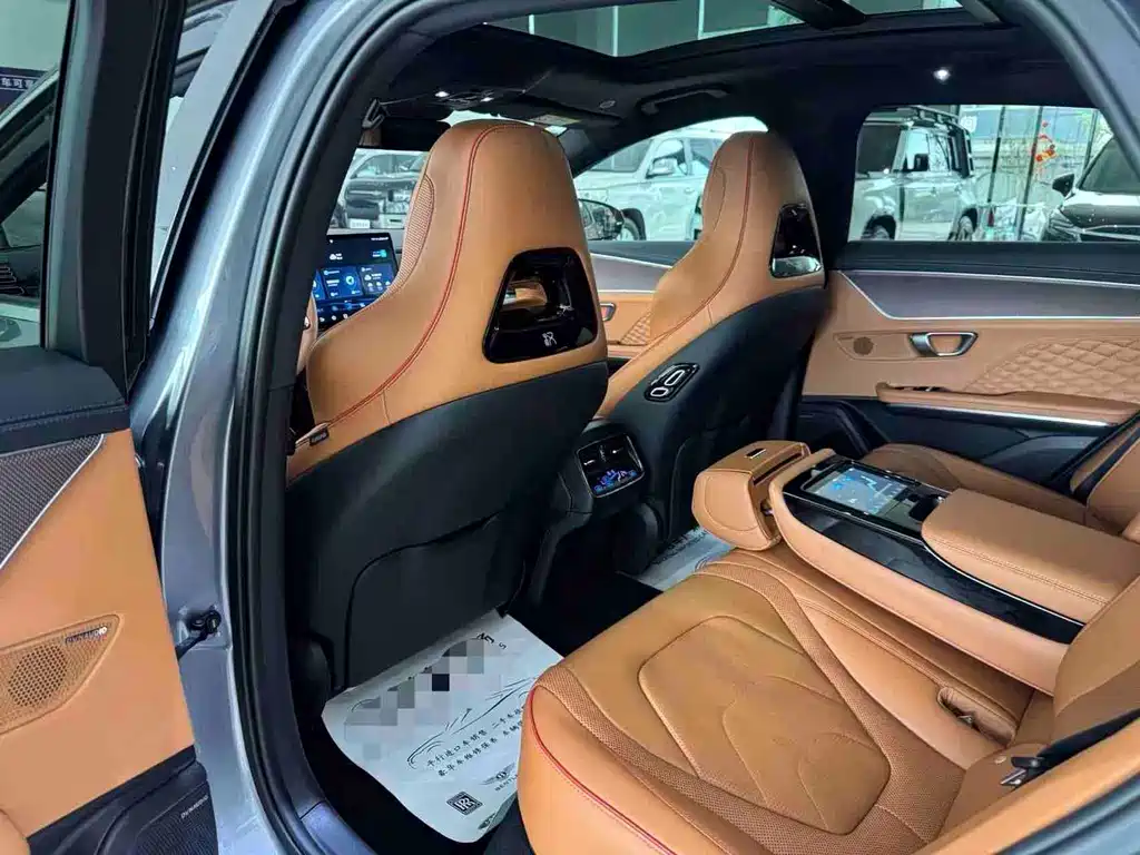 BYD Han — миниатюра 6