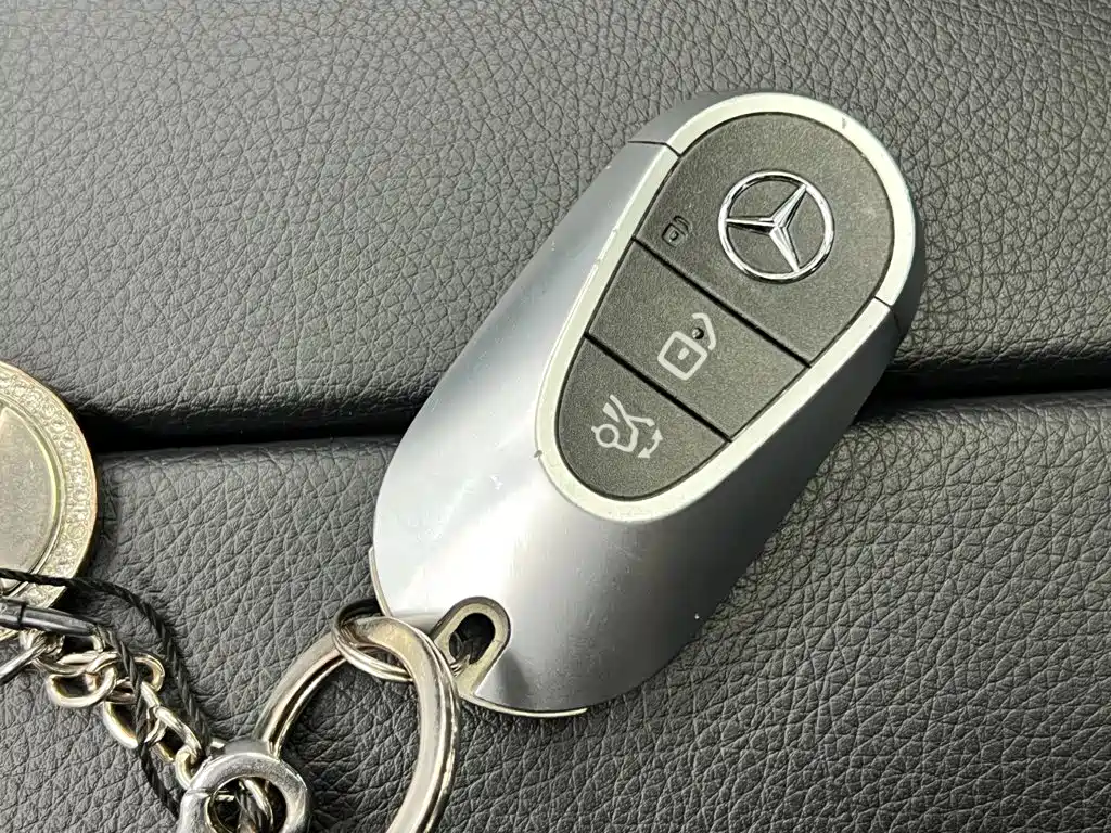 Mercedes-Benz C-Class — миниатюра 18