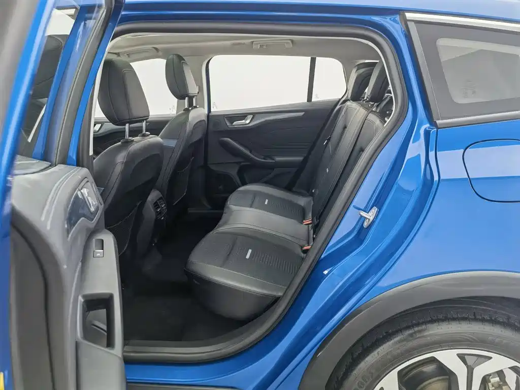 Ford Focus — миниатюра 15