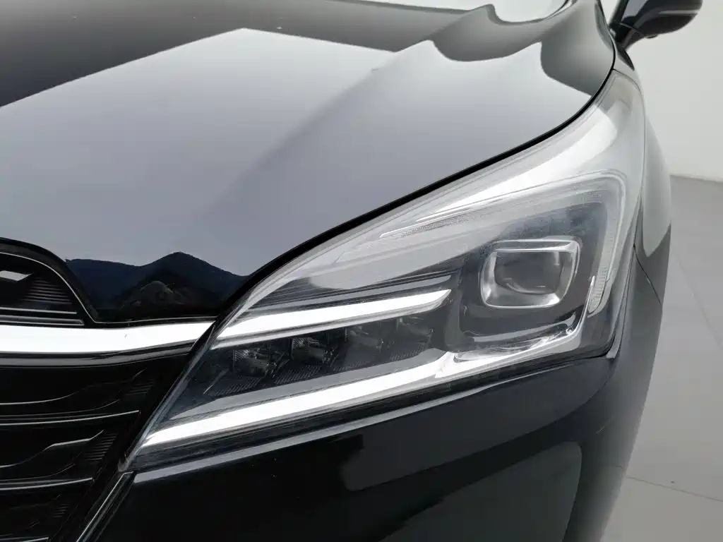Buick Envision Plus — миниатюра 7