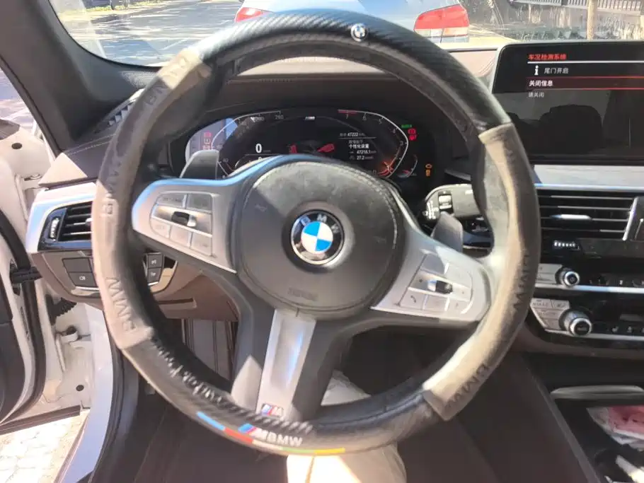 BMW 5 Series — миниатюра 15