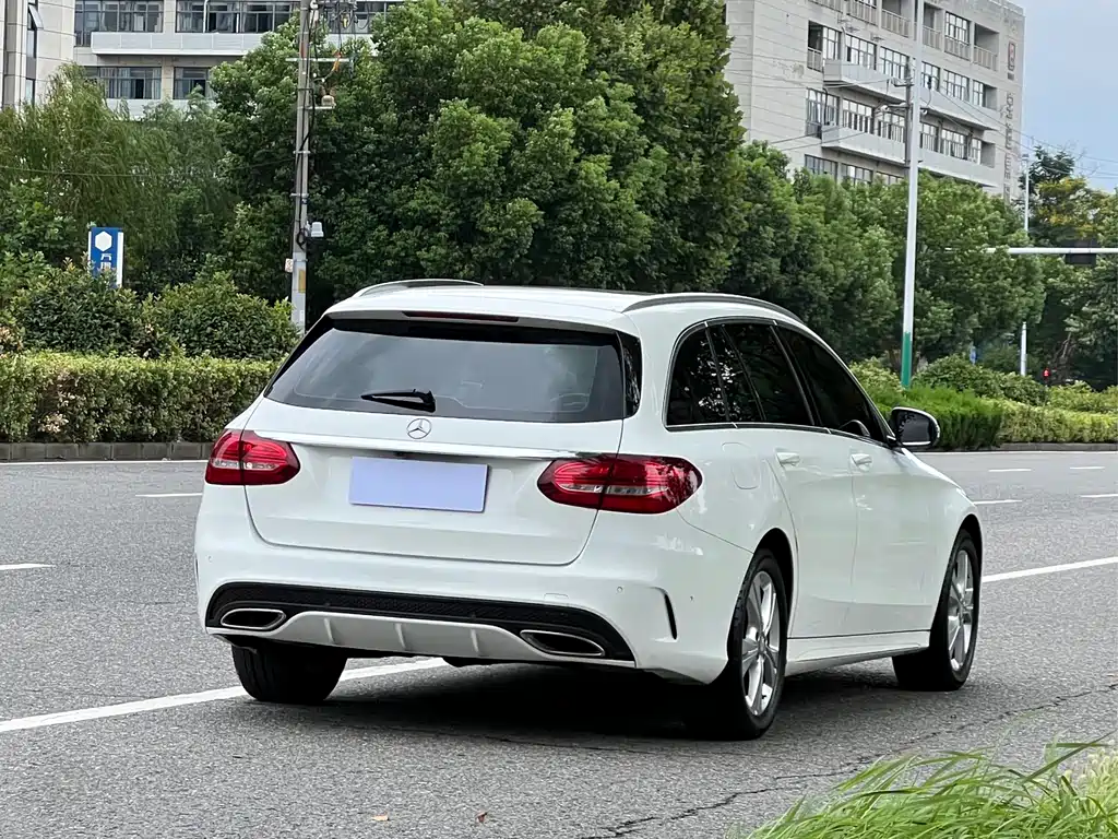 Mercedes-Benz C-Class (Import) — миниатюра 3