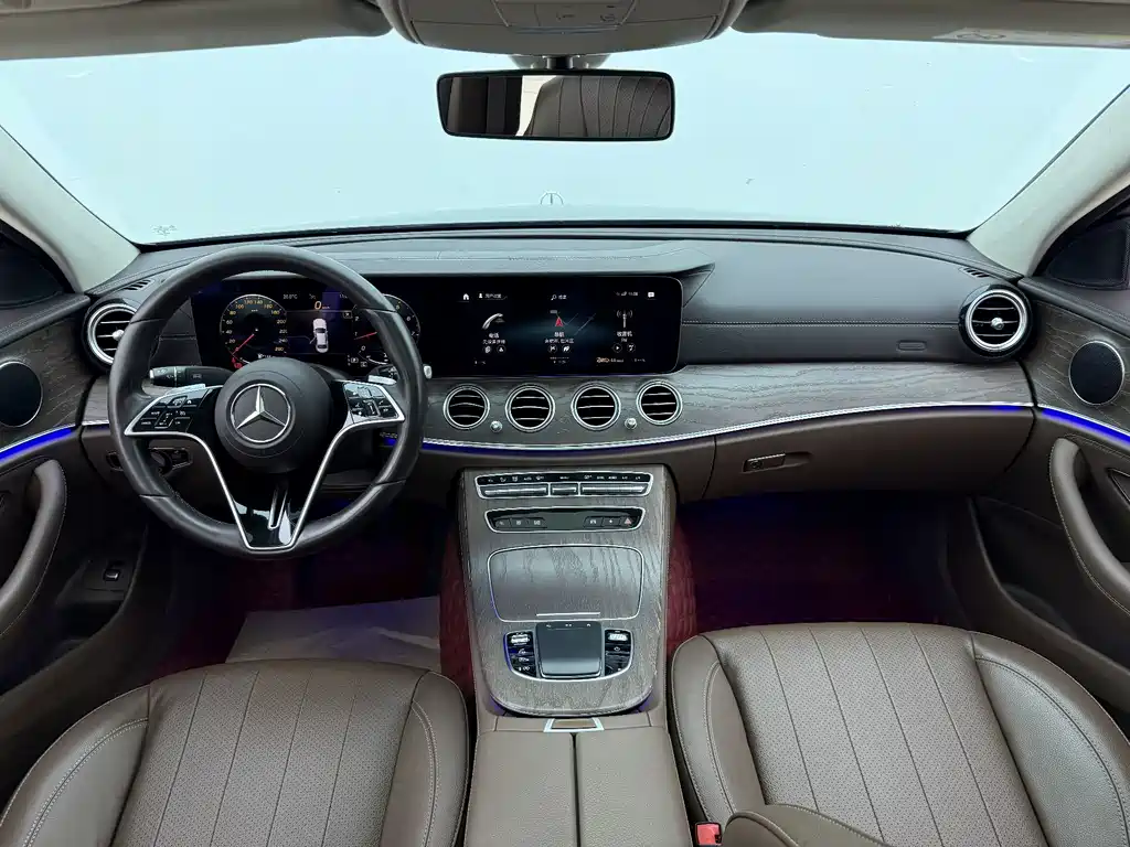 Mercedes-Benz E-Class — миниатюра 6