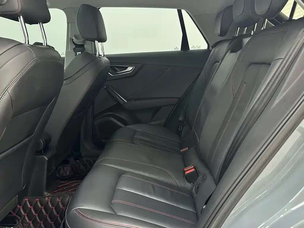 Audi Q2L — миниатюра 8