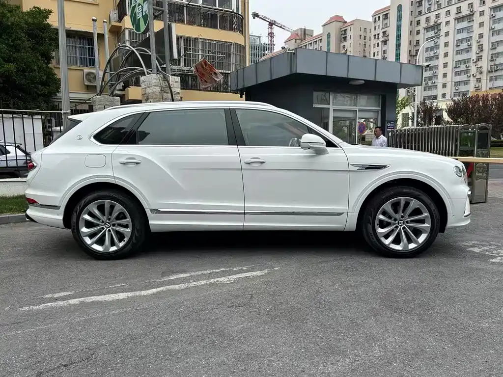 Bentley Bentayga 2024 4.0T V8