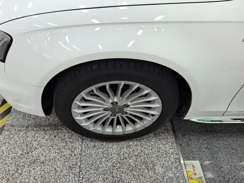 Audi A4L — миниатюра 23