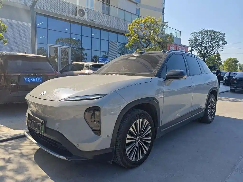 NIO ES7
