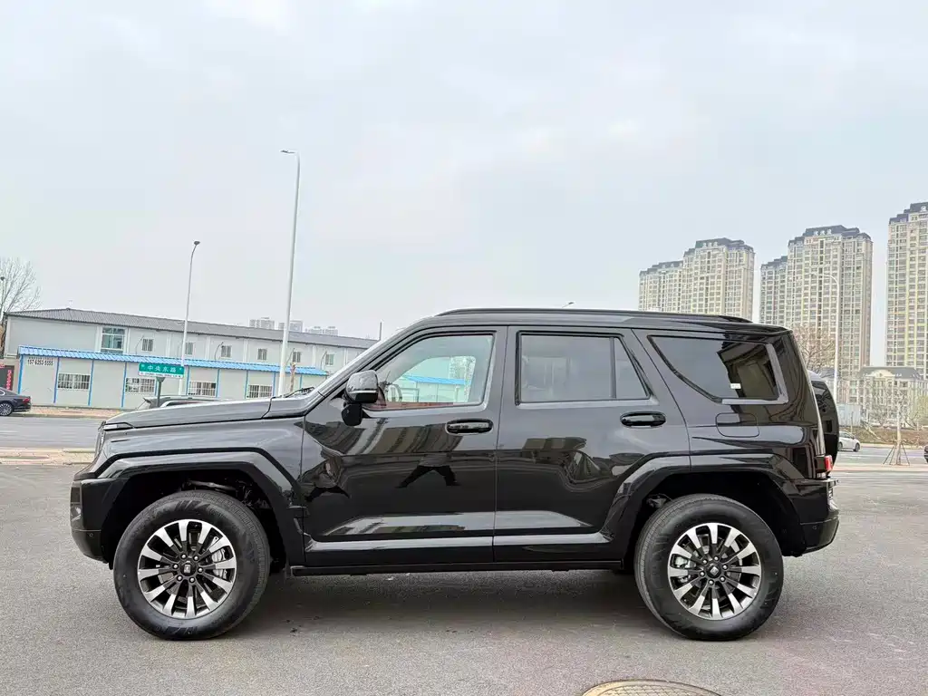 TANK TANK 700 NEW ENERGY