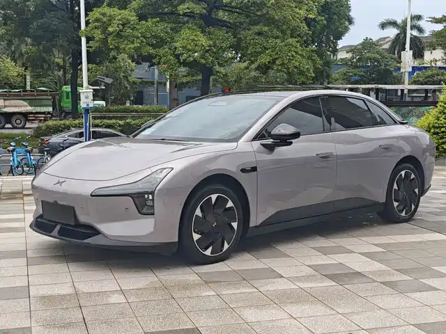 2025 Xpeng Mona M03