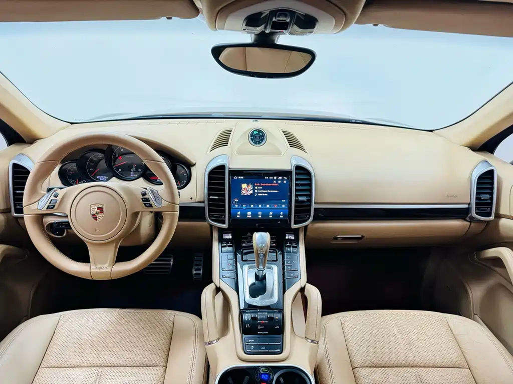 Porsche Cayenne — миниатюра 5