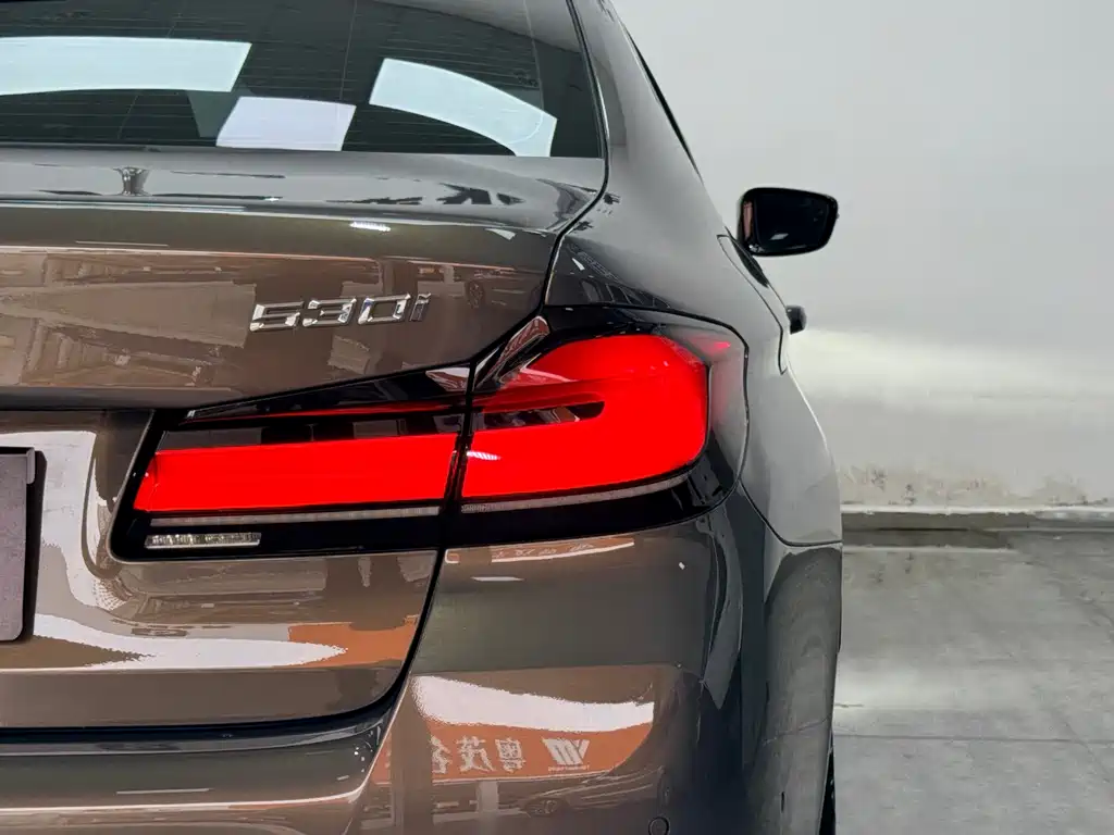BMW 5 Series (Import) — миниатюра 20