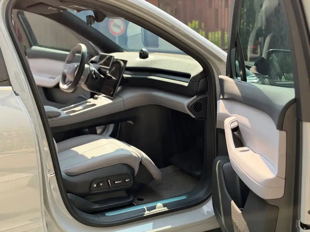 NIO EC6 — миниатюра 7