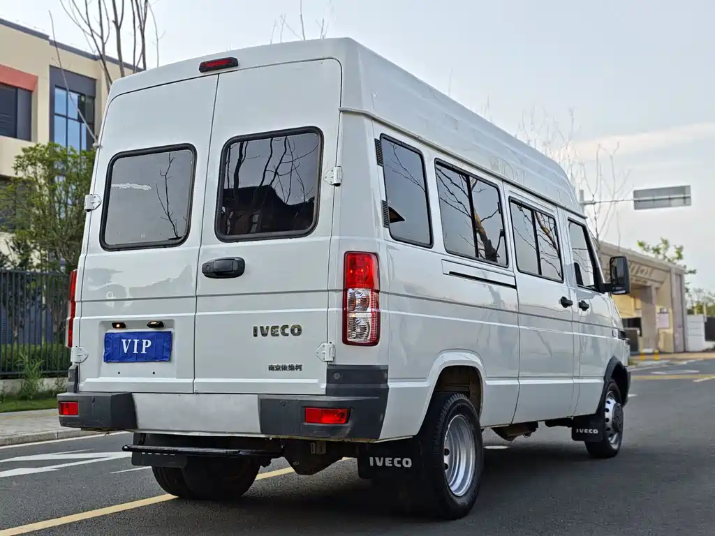 IVECO Daily — миниатюра 4
