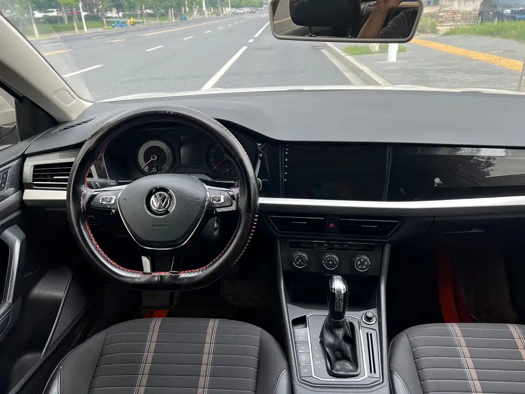 Volkswagen Lavida — миниатюра 10