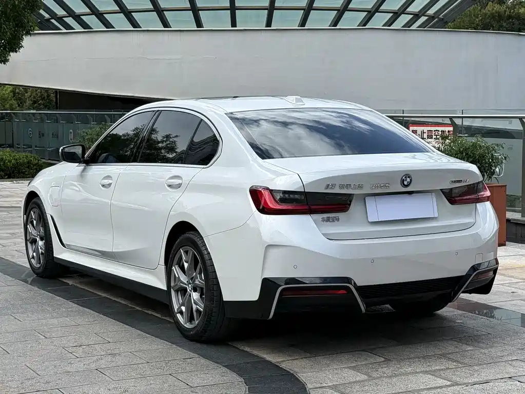 BMW i3 — миниатюра 14