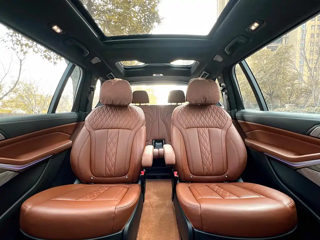 BMW X7 — миниатюра 8