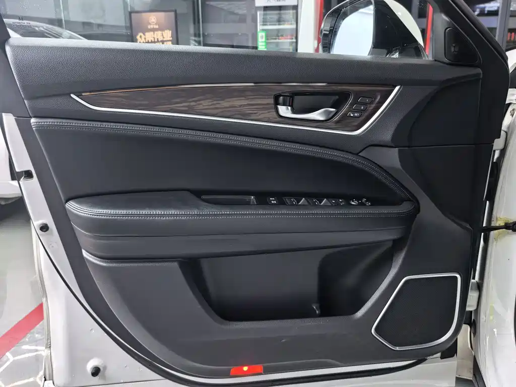 Honda UR-V — миниатюра 11