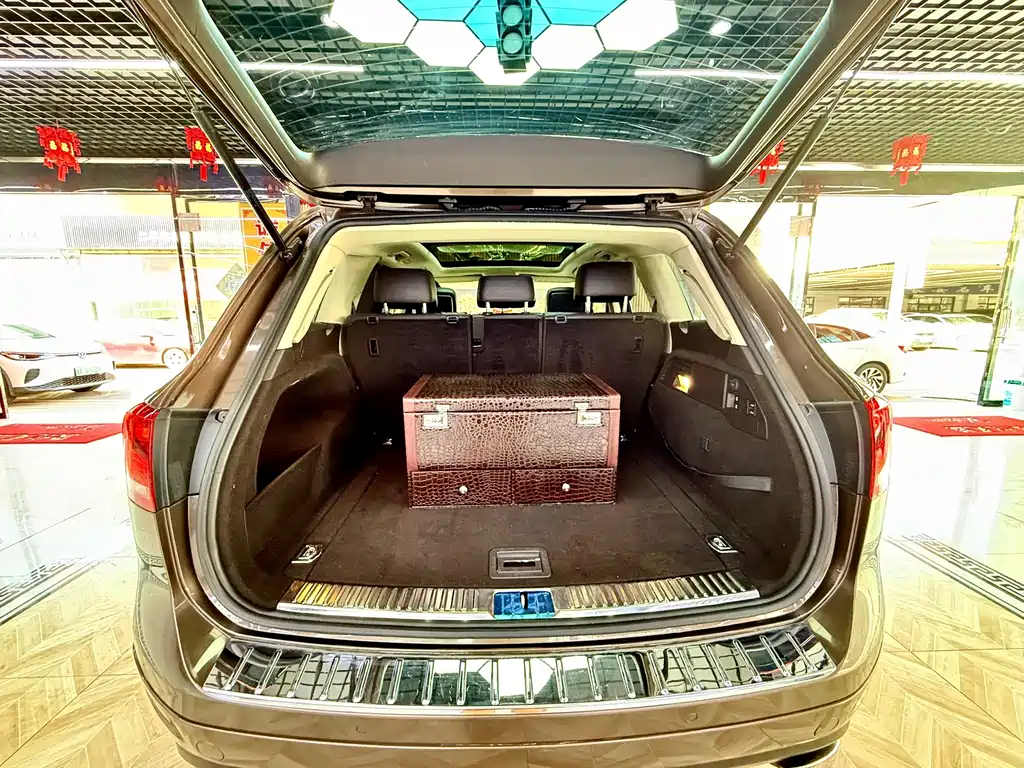 Volkswagen Touareg — миниатюра 16