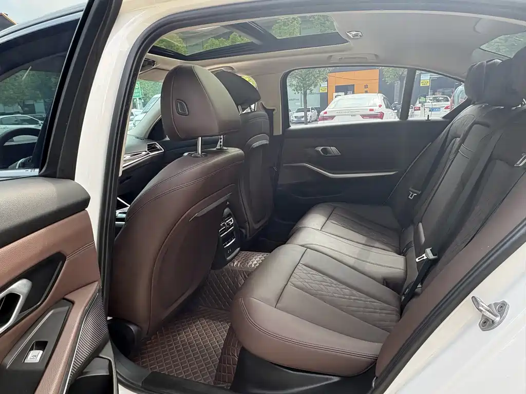 BMW i3 — миниатюра 6