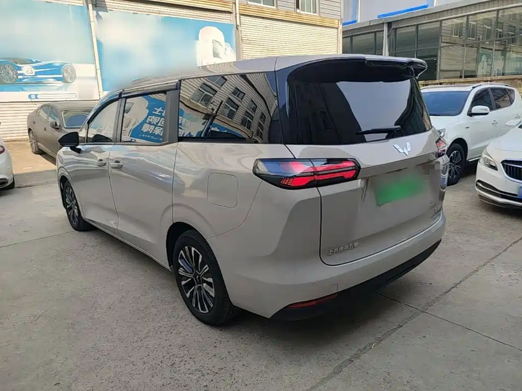 Wuling Xingguang 730 New Energy — миниатюра 5