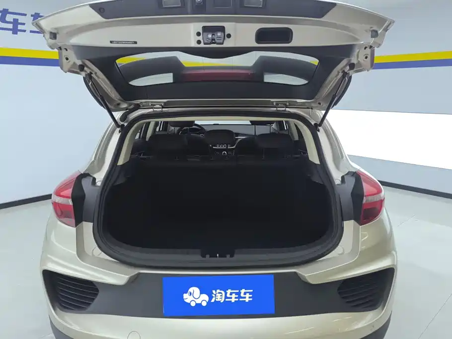 Geely Emgrand GS — миниатюра 4