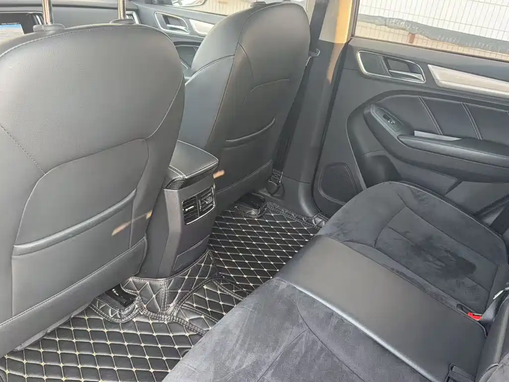 Roewe RX5 New Energy — миниатюра 4