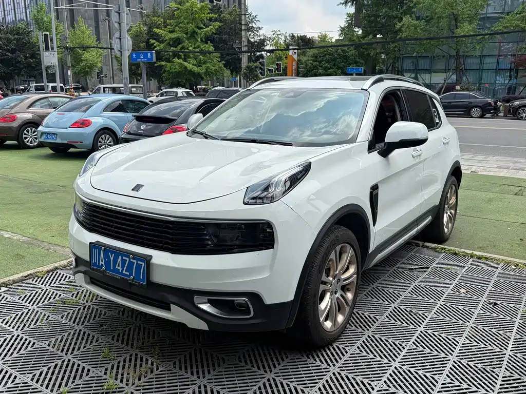 Lynk & Co 01 2018