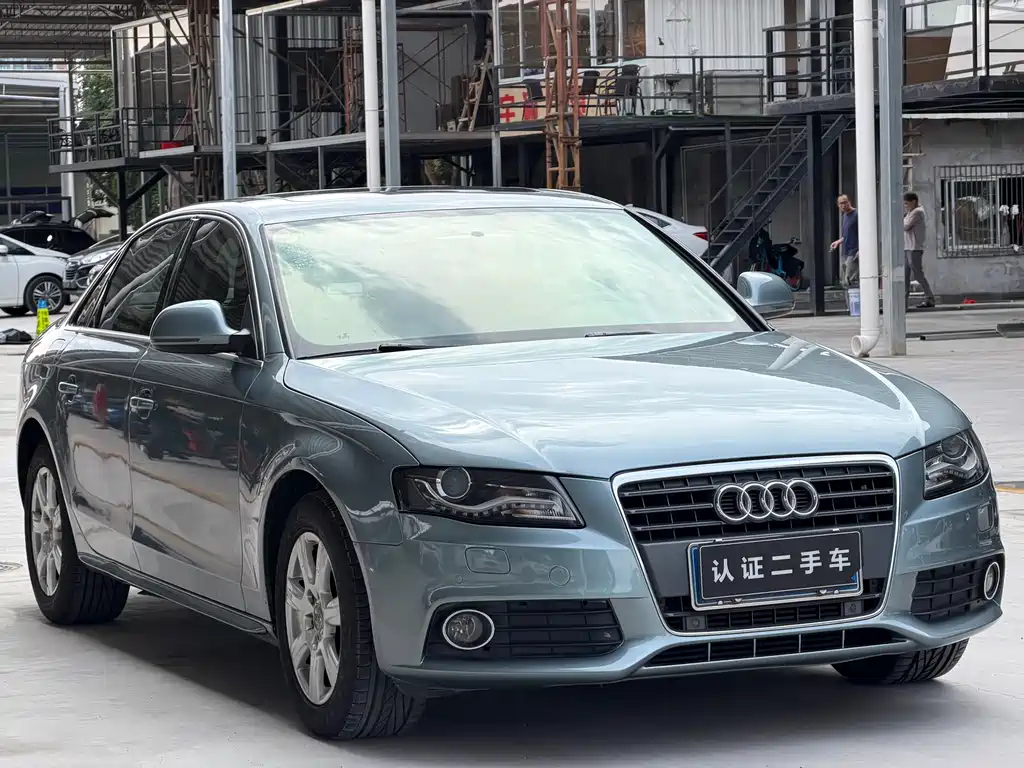 Audi A4L 2012 2.0 TFSI AT