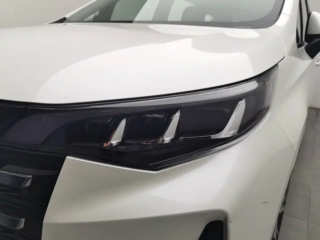 GAC Motor Trumpchi M6 — миниатюра 7