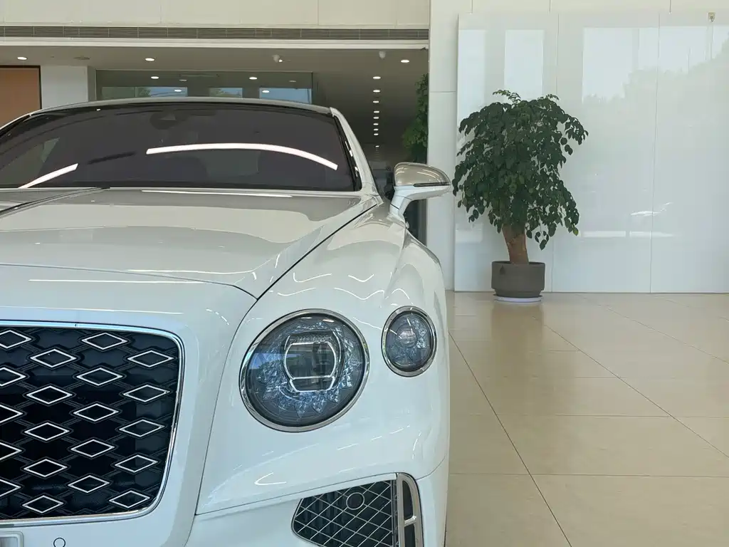 Bentley Flying Spur — миниатюра 3