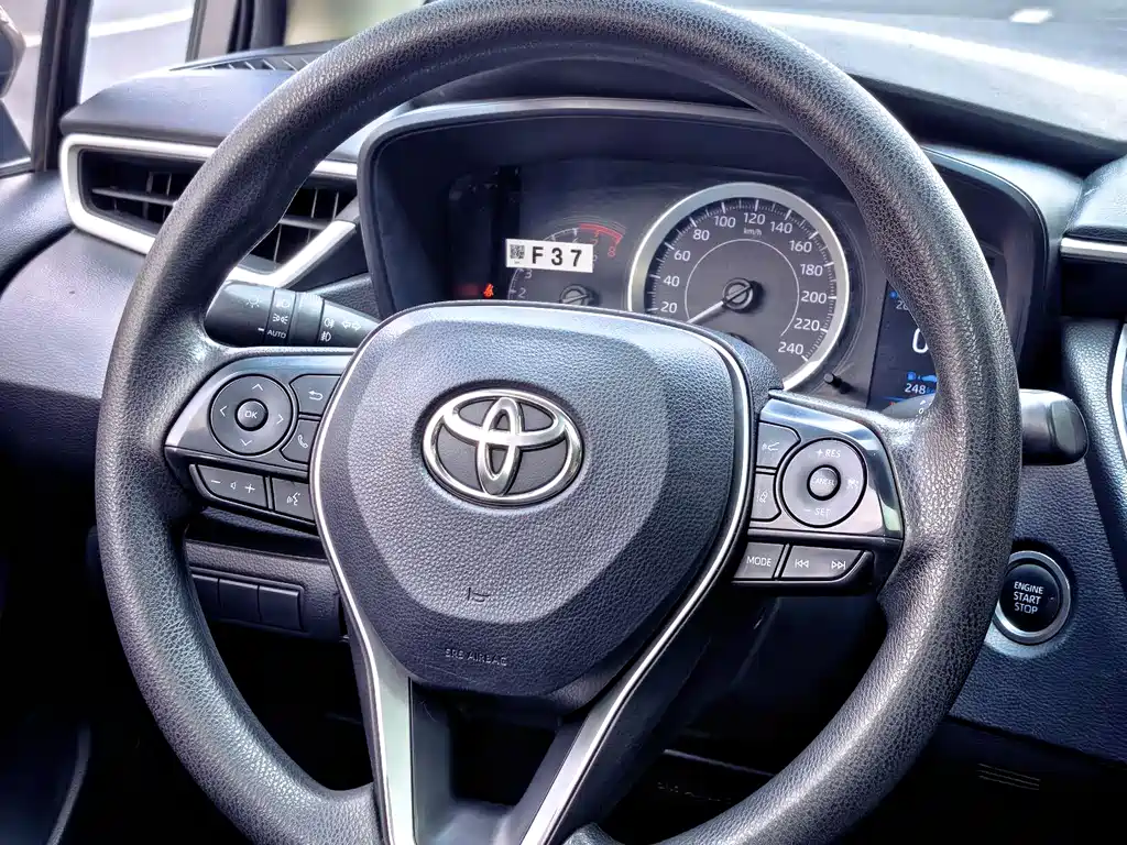 TOYOTA COROLLA