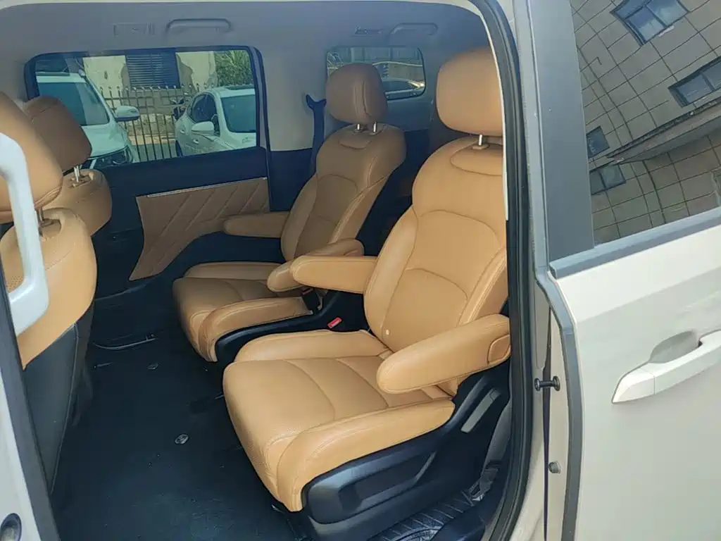 Wuling Xingguang 730 New Energy — миниатюра 17