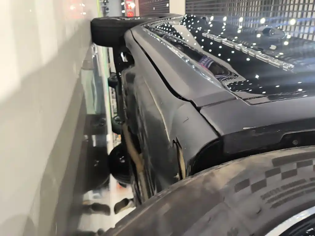 Jeep Grand Commander — миниатюра 21