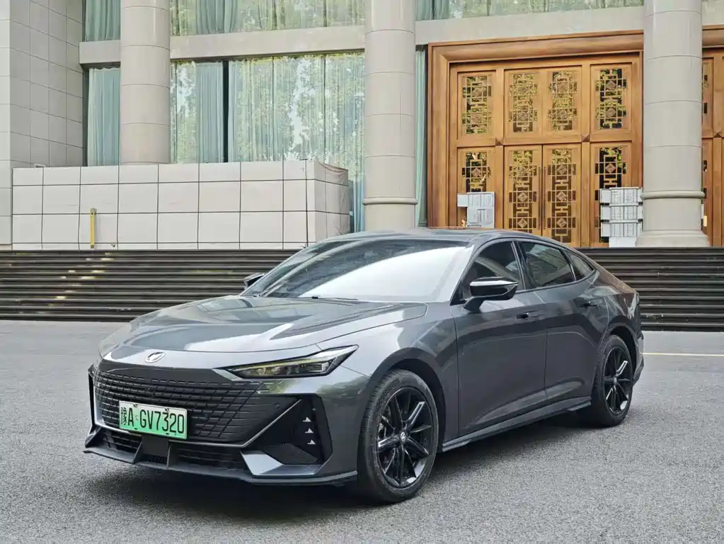 Changan UNI-V iDD 2023