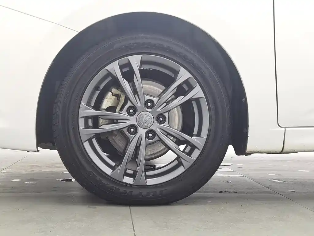Changan Eado DT — миниатюра 16