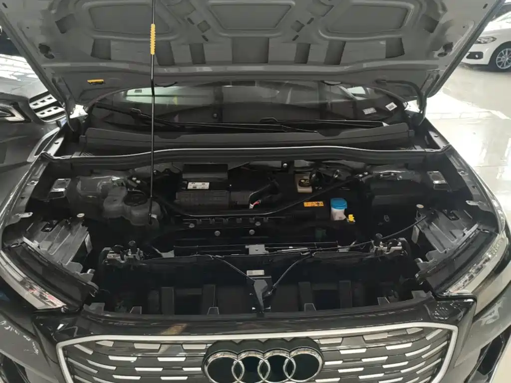 Audi Q4 e-tron — миниатюра 20