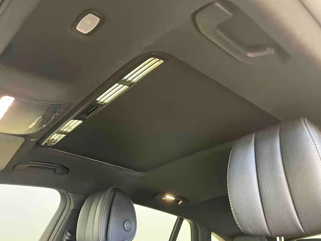 Mercedes-Benz EQC — миниатюра 9