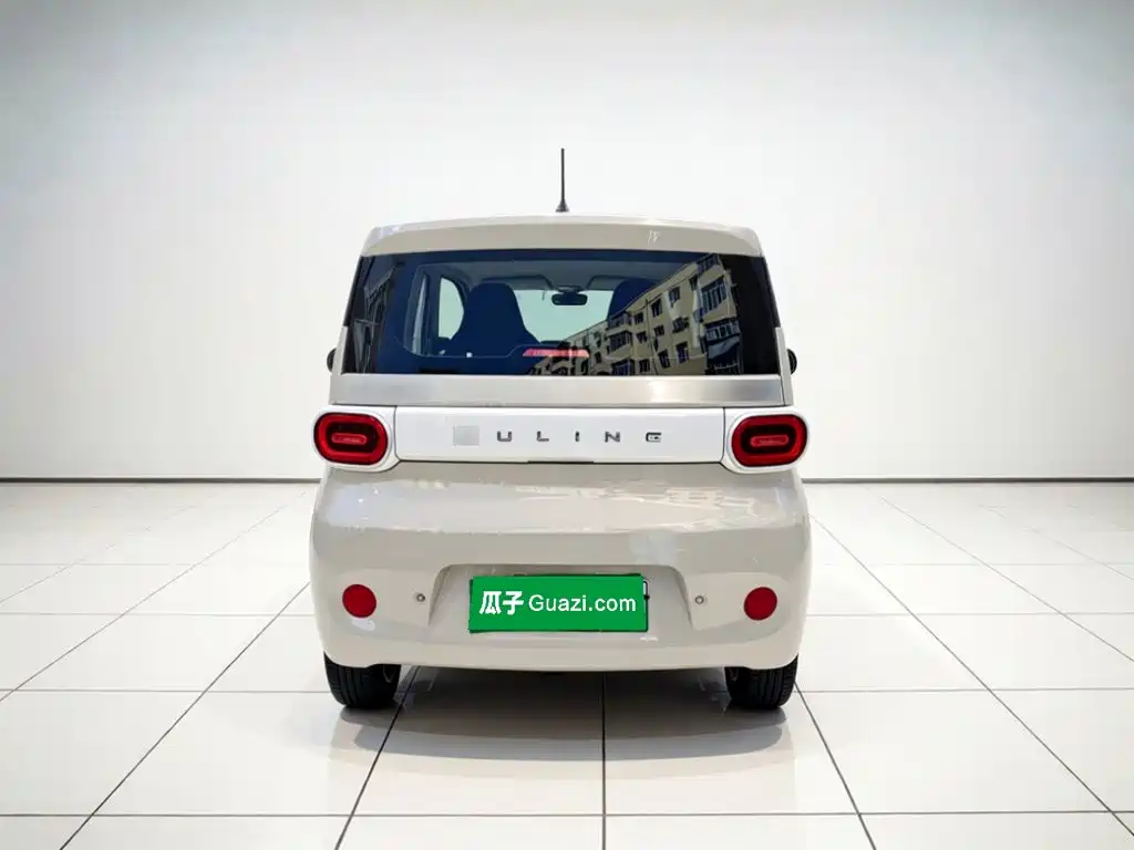 Wuling MINIEV — миниатюра 3